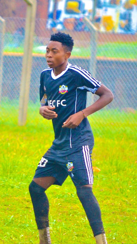 AgabaStephenjr1's tweet photo. Who do you support when your Dad is playing against your friend??? #Georgesenkaba9
@Kitarafc VS @NECfc
#AlltheBest
#ALWAYaDIEHARDS
#Commonperson🤝
#Missionboy10🤝 https://t.co/z30wJwKvsu
