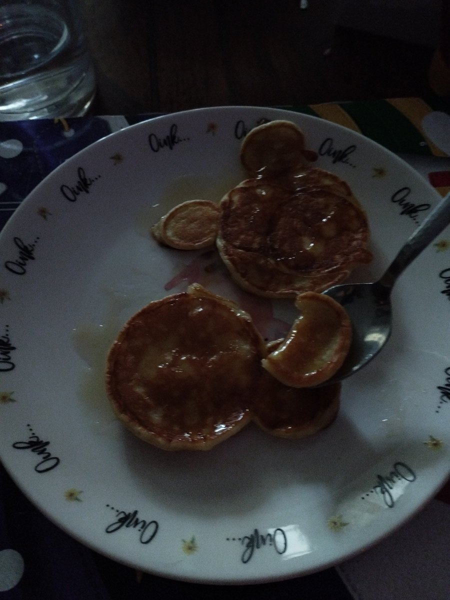 Renny0393081072's tweet image. Pancakes.#pancakes #imnotshort