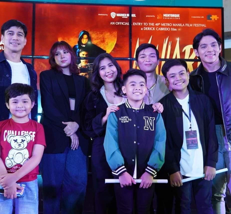 Mentorque_P's tweet photo. #MallariTheMovie Fisher Mall QC mall show is definitely a success! ✨

Big thanks to our fans for supporting and watching our #MallariTheMovie cast live.

Stay tuned for our next mall show👀

#MMFF2023 #PioloVerse #WarnerBrosMallari #MallariMallShow #MallariCastGoestoFisherMallQC https://t.co/L9GzgQ8zO1