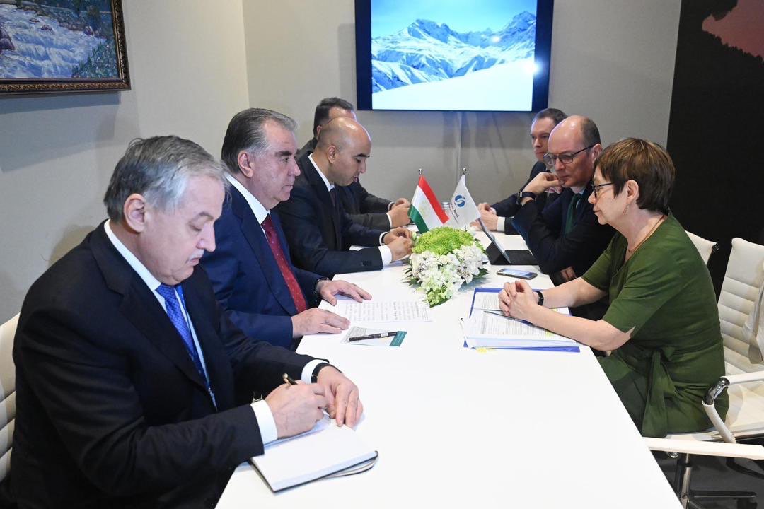 Positive discussions with President Emomali Rahmon of Tajikistan on our shared ambitions - introducing renewable energy sources; implementing our Green City action plan for Dushanbe; and increasing the resilience of the country’s water supply.