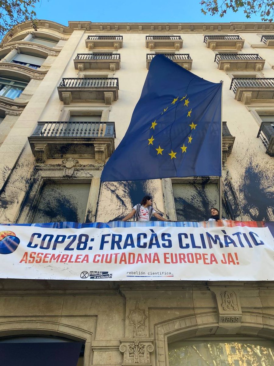 🌍 ASSEMBLEA CIUTADANA EUROPEA PEL CLIMA, JA!

En aquest moment està tenint lloc als Emirats Àrabs Units la COP28, però és un fracàs climàtic! Els líders mundials no poden posar-se d'acord per reduir les emissions de gasos d'efecte hivernacle 🌐🛢

✊ LA NOSTRA CRIDA A L'ACCIÓ!