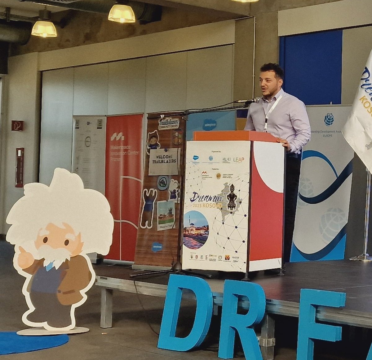 OnThePeiroll's tweet photo. How do you become an MVP?
You need to care about people and elevate them to achieve great things.
@MariloMeta MVP, founder of the Leadership Development Association helping to bring a better future to the young people of Albania and Kosovo.
โค๏ธ So proud to be here. #KD23 https://t.co/dufj0e6jUe