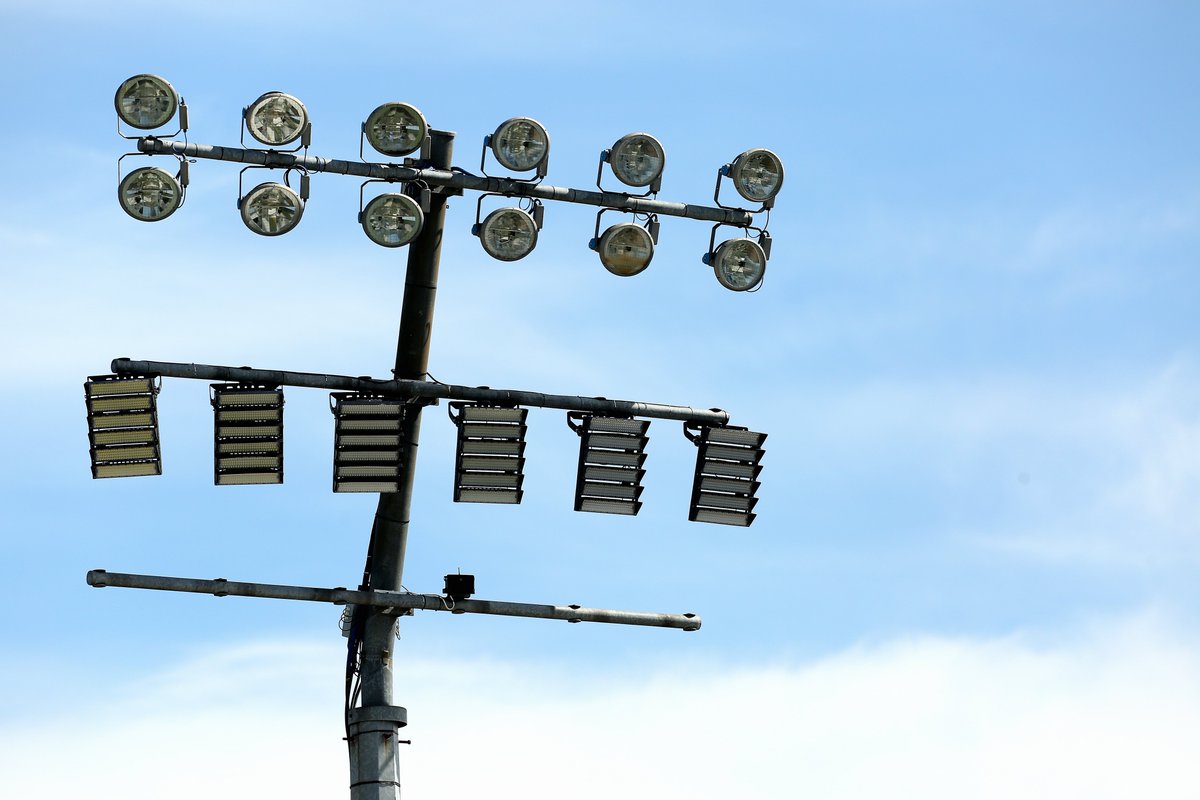 Ultimate Stadium Light Tower | The Original Boss Ultimate Stadium Light  Tower, image size:1200x800