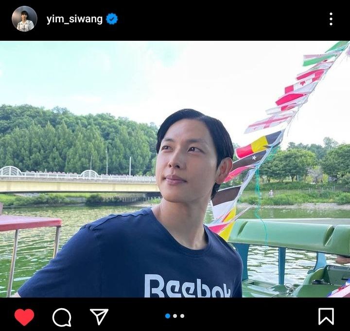 kdrama_menfess's tweet photo. •kdm• sore ini adik iwan abis mandi pengen jalan2 sore sambil liat bebek katanya Bun... MasyaAllah 😍🤭💕🌷🦋 https://t.co/NZPLgDkntq