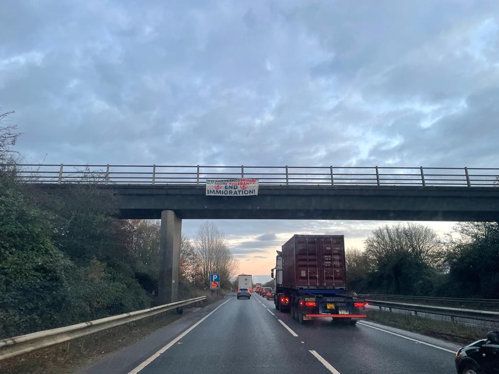 This 🪧 #Hate message was on the #A14 going towards #Suffolk  it reads :
#Ireland, #France and #Britain  - no more tolerance end #emigration  #migrationIsNotACrime #HateIsACrime  #Shame on you all who believes this #TRASH