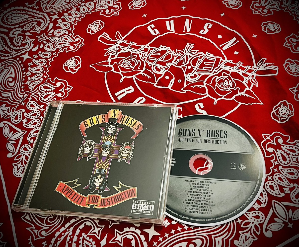 Happy Saturday everyone! Starting the day with an amazing album the 2018 remaster. 

#NowPlaying #GunsNRoses #AppetiteForDestruction #PhysicalMusic