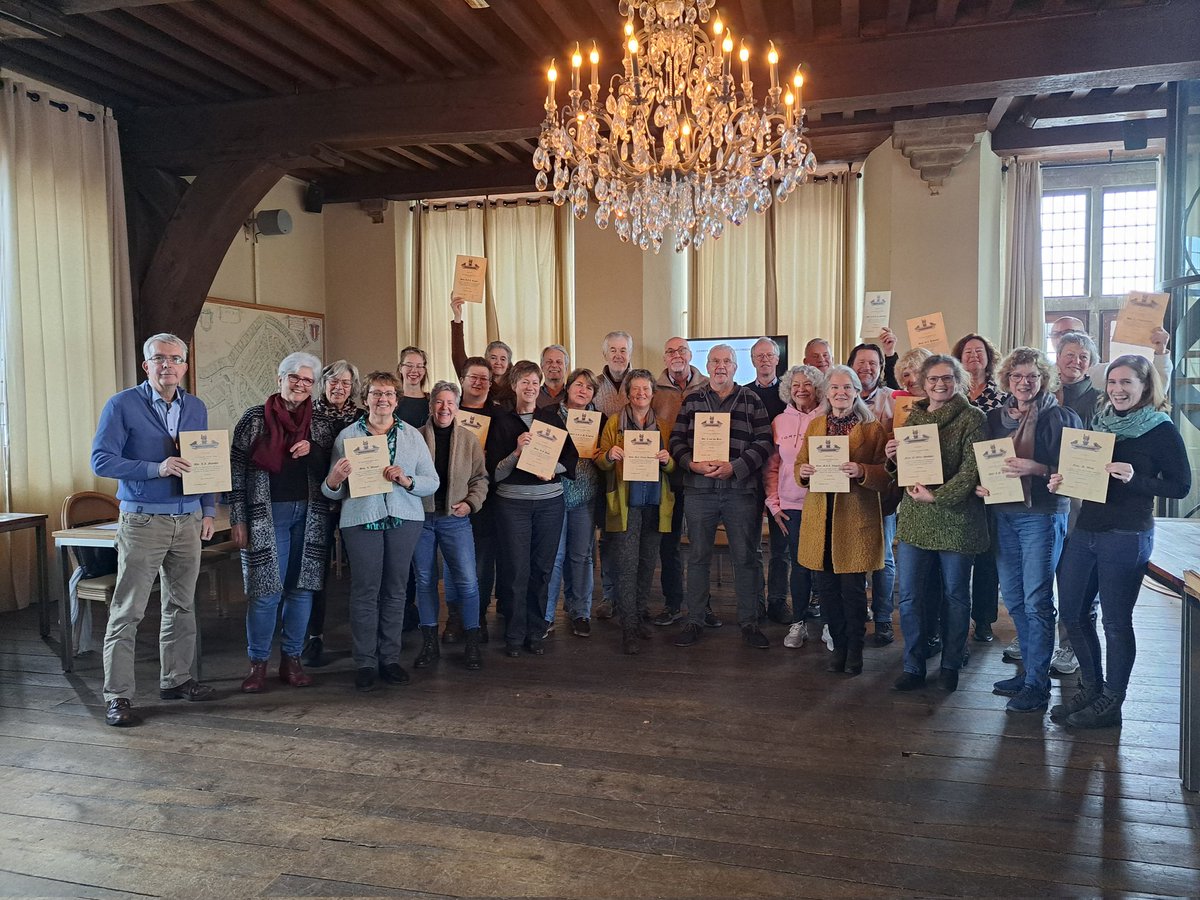 Vanochtend hebben 28 nieuwe Goudologen hun certificaat in ontvangst genomen na wederom een goed gemaakt examen. Gefeliciteerd!!