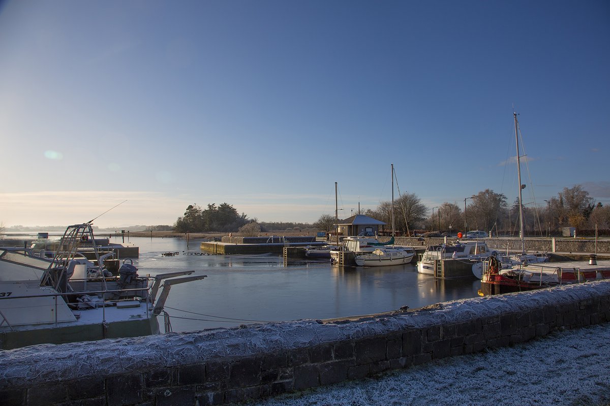 December is upon us, and with it comes the magical touch of winter's icy grip, transforming Ireland's Inland Waterways into stunning frozen landscapes. Embrace the cold, breathe in the clear air, and immerse yourself in the tranquillity of the Inland Waterways. @discoverlderg