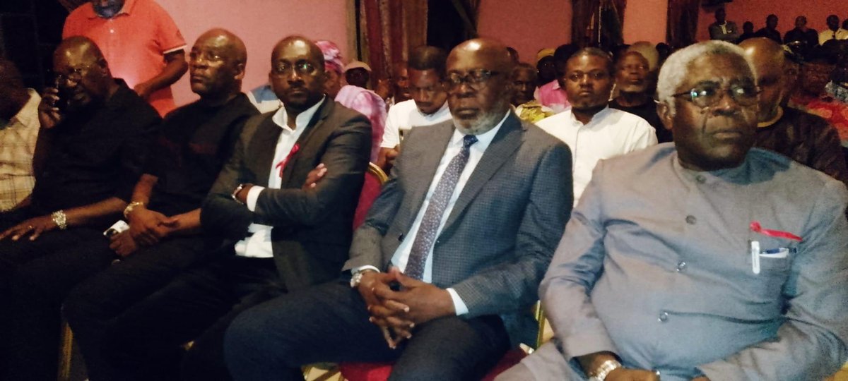 BertrandZibi_'s tweet photo. ⚡️Information :
Pour la visite imminente du Président de la Transition gabonais, Brice Clotaire Oligui Nguema, dans la commune d'Oyem le 15 décembre 2023, j'officialise actuellement ma présence dans le Nord accompagné de hauts cadres originaires de la province du Woleu-Ntem. https://t.co/cItMUcnxTR