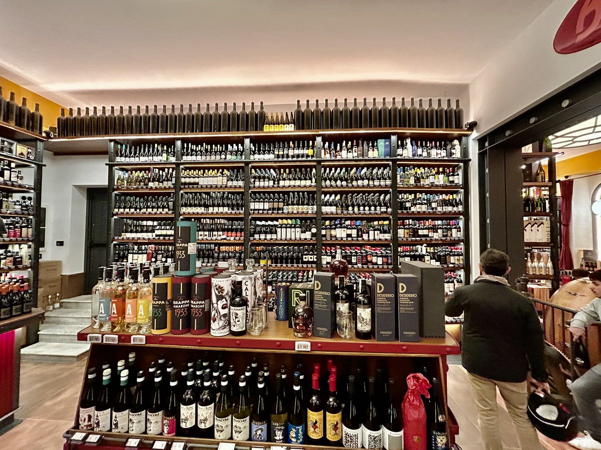 donatotesta's tweet image. Enoteca #Bernabei #Trastevere #Roma 🤩