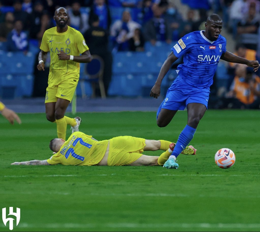 Auz | عزيز tweet media