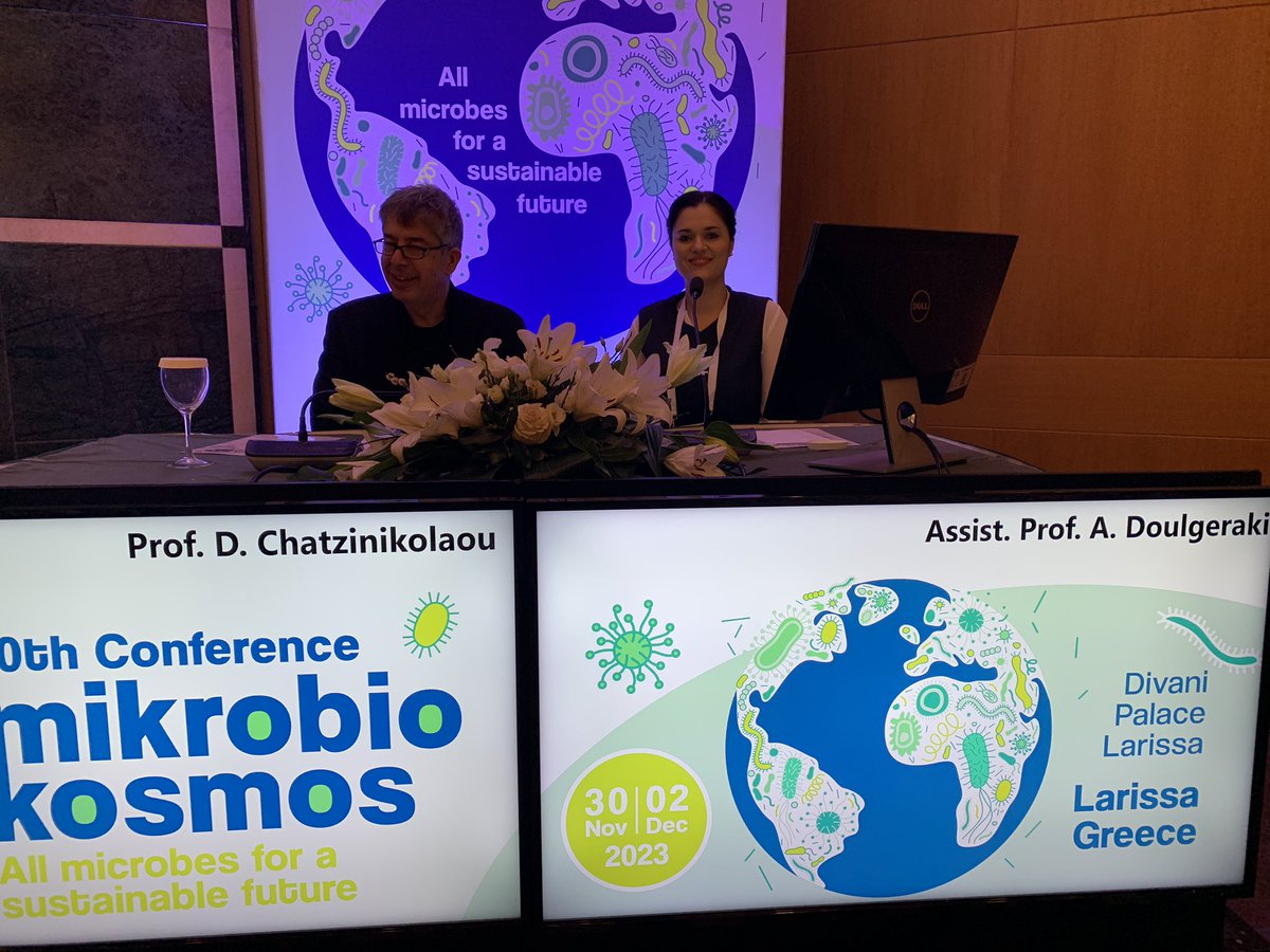 mikrobiokosmos's tweet photo. Dr. Federico Aulenta talking about electrobioremediation as plenary speaker at #10mbk23 in the session Emerging approaches chaired by @D_Hatzinikolaou &amp; @aga_dou https://t.co/ZAc3wmmKps