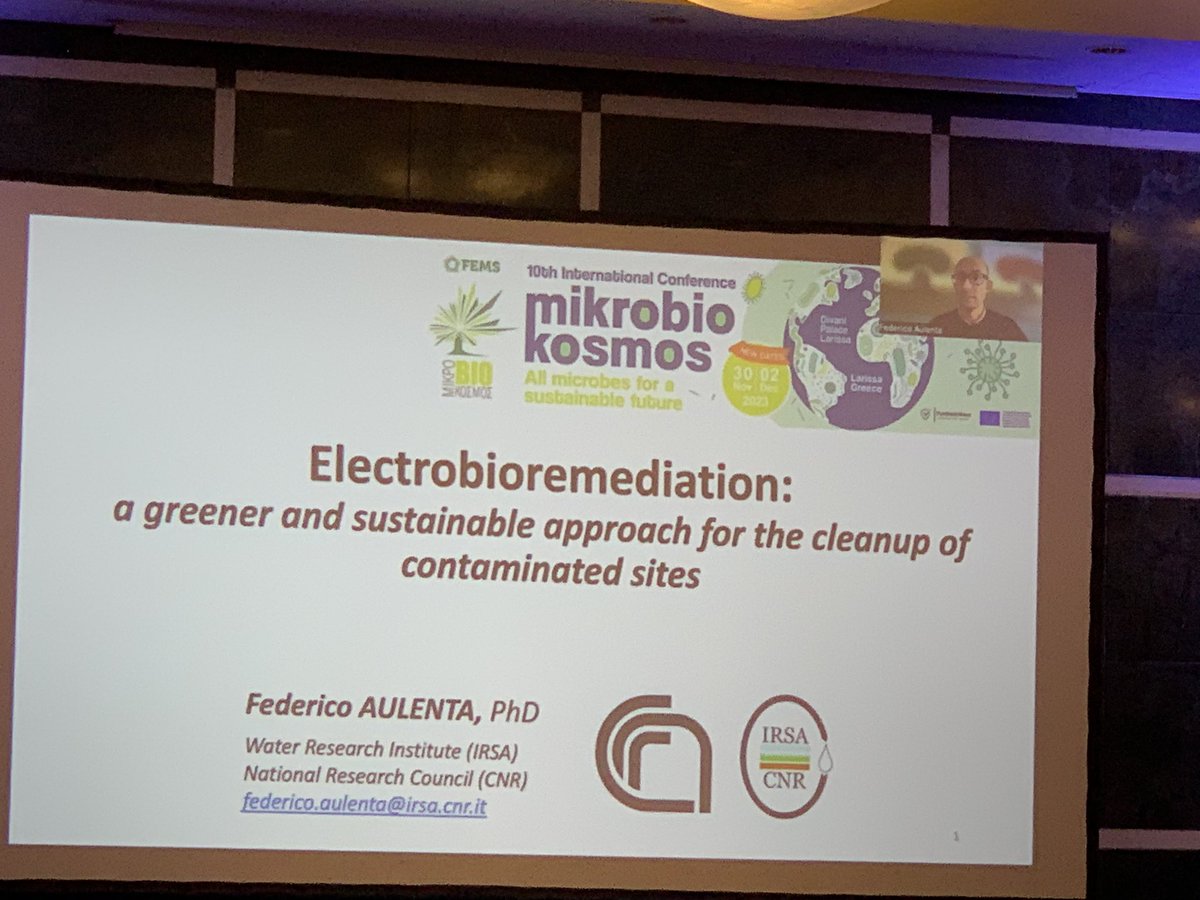 mikrobiokosmos's tweet photo. Dr. Federico Aulenta talking about electrobioremediation as plenary speaker at #10mbk23 in the session Emerging approaches chaired by @D_Hatzinikolaou &amp; @aga_dou https://t.co/ZAc3wmmKps