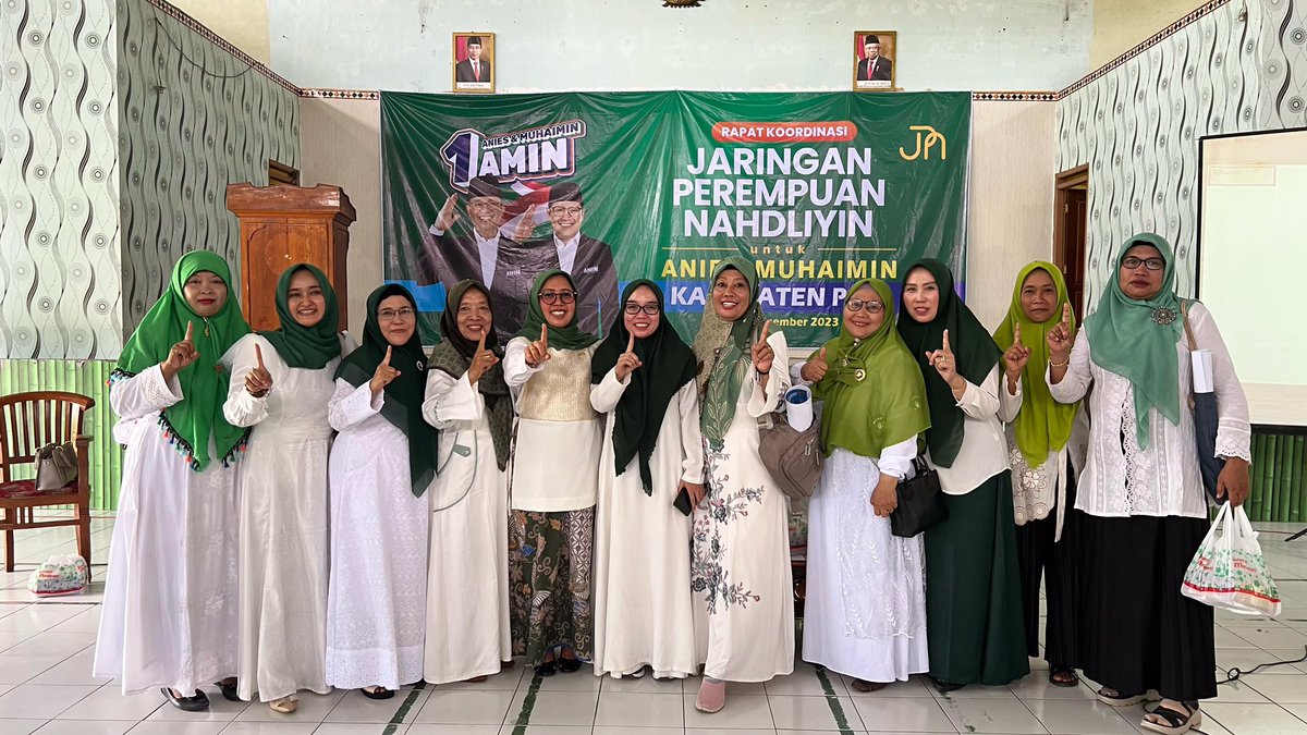 SahabatNadlifah's tweet photo. Konsolidasi Jaringan Perempuan Nadhliyin (JPN) di Pati, Jawa Tengah.
Insya Allah, #AniesMuhaimin2024 menang.....
@cakimiNOW @aniesbaswedan
@DPP_PKB @pkbbrebes
#PKBMenang #SedulureMbaNad https://t.co/7ygg1WhzHo