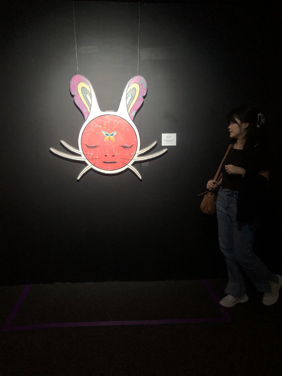 issa_clarxx's tweet photo. went to seven phases; bts x james dean 🎨🫂💜 

#sevenphases #bts_jamesdean 
@BTS_twt https://t.co/5BBH75qs3a