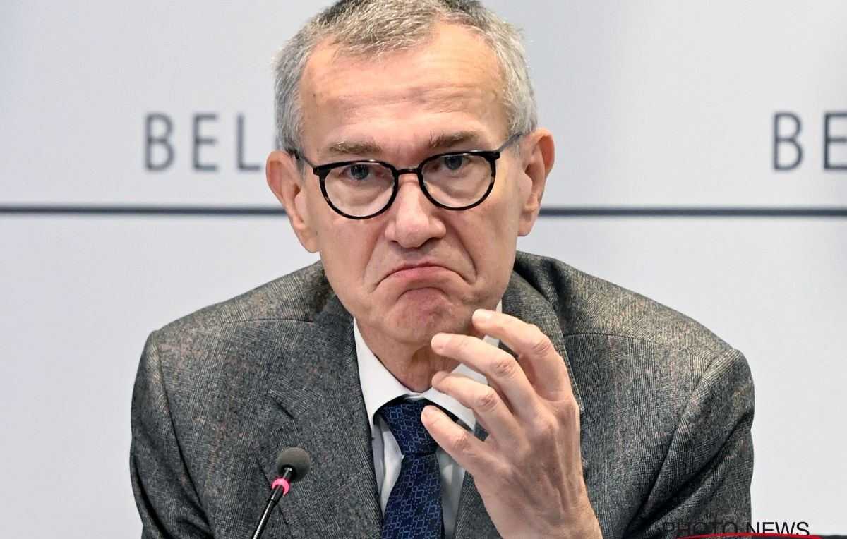 vrijvogeltje's tweet photo. Frank Vandenbroucke weigert met man en macht om zijn covid-mails vrij te geven. Wat heeft hij te verbergen? Bij deze een warme oproep om de petitie van Bezorgde Burgers te delen en te ondertekenen en zo Frank Vandenbroucke tot transparantie te bewegen. 🙏 https://t.co/2xeg9mrYCE https://t.co/IDKs5d6n0k