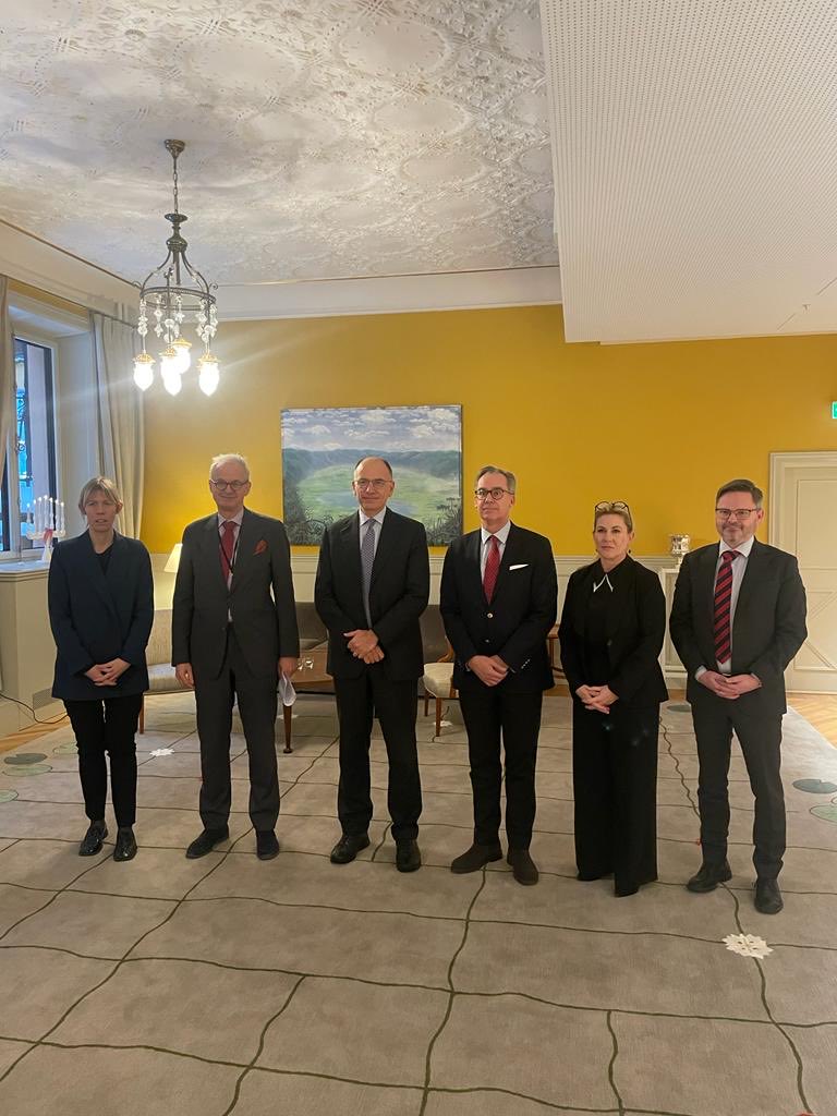 EnricoLetta's tweet photo. How many intense meaningful meetings in #Stockholm on my Report on the Future of the 🇪🇺#SingleMarket! Tks ⁦@ericsson⁩ and the 🇸🇪Federation of Entrepreneurs. Tks ⁦@JessikaRoswall⁩ ⁦@DanielssonEU⁩ ⁦@AndersAhnlid⁩ ⁦@ErikSlottner⁩ ⁦@HakanJevrell⁩ https://t.co/KwhmfCYniB