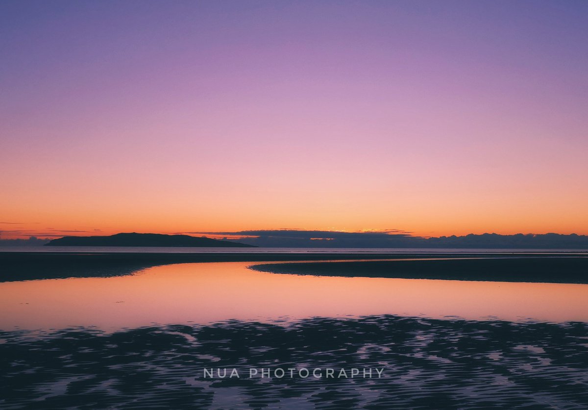 NuaPhoto's tweet photo. Glorious start this December morning #rushcodublin #fingaldublin #northcodublin #sunriseireland #irelandtravel https://t.co/BsGW0ncMjL