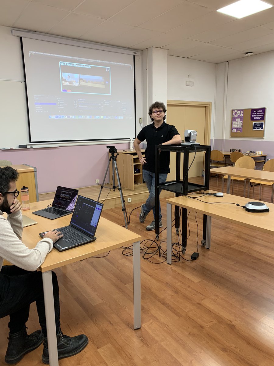 MUCHOS NERVIOS PORQUE LA GALA FINAL EMPIEZA EN UNA HORA!!!!!