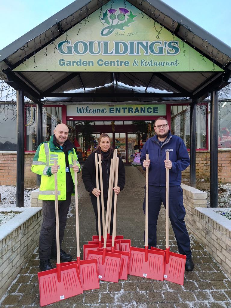 "Dig Deep for our Volunteers"
Our Community First Responders thank Gouldings Garden Centre for the donation of snow shovels. This will help our volunteers in the winter months respond to emergency 9️⃣9️⃣9️⃣ ☎️ in <a href="/nlcpeople/">NorthLanCouncil</a> &amp;
<a href="/SouthLanCouncil/">South Lanarkshire Council</a> on behalf of <a href="/Scotambservice/">Scottish Ambulance</a> 🚑