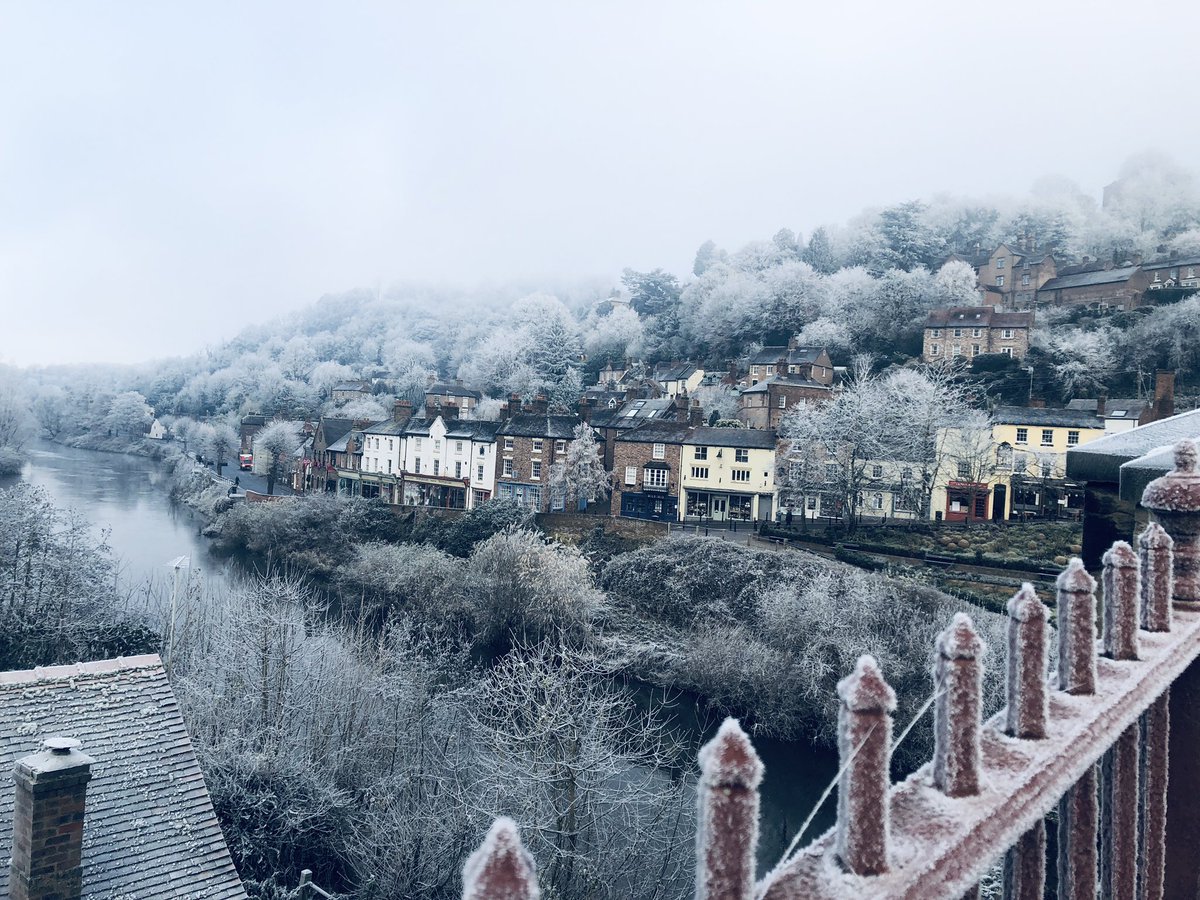 cwadephotoart's tweet image. -5 here in Ironbridge ❄️ 
I’m here at Wild Iris Unique Boutique for all your Christmas shopping needs! 

#ukgiftam #smallbizsaturday #shropshire