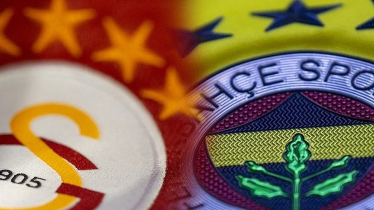 Atkililar_Kalir's tweet photo. Ekşi Sözlük'teki "jamalthefare" adlı kullanıcıdan, Fenerbahçe üstüne muhteşem bir analiz. 

Keyifli okumalar.

Türkiye'nin En Büyük Açık Tımarhanesi
 
Rakip takım taraftarı olarak yıllar geçtikçe Fenerbahçe camiasında ciddi bi’ gerçeklikten kopma gözlemliyorum. Öyle basit falan değil; hayali şampiyonluklar ve yıldız eklemelerle başlayıp bayağı bayağı maç içindeki pozisyonları falan inkar etmeli bi’ delirme.

Mesela, Osayi kendini 2 metreden yere atıyor. Bi’ taraftar da çıkıp "düşeceğine pozisyona devam etsene lan aldığın para haram olsum!" demiyor. Bi’ bakıyorsun; Twitter’da'da falan pozisyonun 740 km'den gören bi kamerayla görüntüsünü paylaşıp "Bak burada kavalına vurmuş!" diyor. Sen boşver futbolu hakikaten delirmişsin.
 
Dünya dışı varlıklara kadar herkesin Fenerbahçe lehine skandal kararları konuştuğu bi’ maç oynanıyor. Hakemler falan istifalarını vermiş, linkedin'den iş bakıyorlar kendilerine. Hoop düdük çaldığı gibi yöneticisi çıkıp "bu hakemlerle lig bitmez yazıklar olsun!" diyor. Ya algı diyeceğim, yavuz hırsız diyeceğim de … Bu öyle bi’ şey değil lan dümdüz delirmek bu.
 
Galatasaray Icardi'yi alıyor, adam Türkçe bi’ şarkıyı beğenip paylaşıyor ve şarkı organik bi’ şekilde viral oluyor. Bi’ bakıyorsun Dzeko imza atmadan adama şarkı atıyorlar. Herif daha formayla top sektirmeden "Dzeko, Icardi'den daha iyi aslında” diye 3-5 zeka sorunlu spor yorumcusuna açıklama yaptırmalar falan…
 
Galatasaray, Bayern'i maymun ediyor, Manu'yu tokatlıyor falan bunlar çıkıp "biz olsak bu Manu'ya 5 atardık, bu Bayern'i rahat yenerdik" falan diyor. Tövbe yarabbim diyorsun, full konsantre içerdeki Manu maçına geçiyorsun. Maç 1-3'ten 3-3 oluyor "biz zamanında gerçek Manu'yu 2-1 yenmiştik, tarih böyle yazılır." diyor. Ertesi gün adını yazamayacağım bi’ takımdan 6 yiyor "abi eksikler vardı" diyor.
 
Şakasız tespitim bu Fenerbahçe'nin tek sorunu Galatasaray kompleksi.
 
O yüzden Fenerbahçe'nin tek çıkış yolu Galatasaray kompleksinden kurtulup kendi yolunu çizmesi.

İster bu üstünlüğü kabul edip sıfırdan başlar ister sırtlan gibi arada düşenlerle beslenir. 

Bi’ diğer seçenek de böyle devam edip azalarak bitmesi olur ki yeni nesil üzerindeki etkiler düşünülünce 10-15 sene içinde Fenerbahçe'nin taraftar sayısı ortalama bi’ Anadolu Kulübü kadar kalacak.
 
Tımarhane mi kalacak fabrika mı olacak onu da kendileri düşünsün.