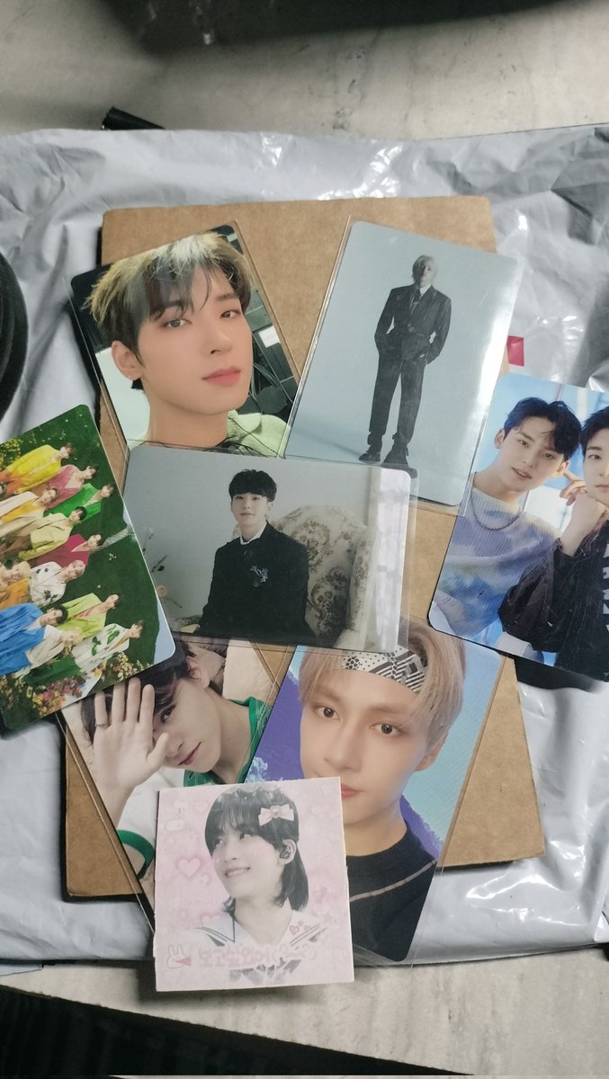 siyaling_'s tweet photo. One parcel a day, makes my sadness away ✨
Thank you @_fairycart 😚 https://t.co/dNXMQorv21