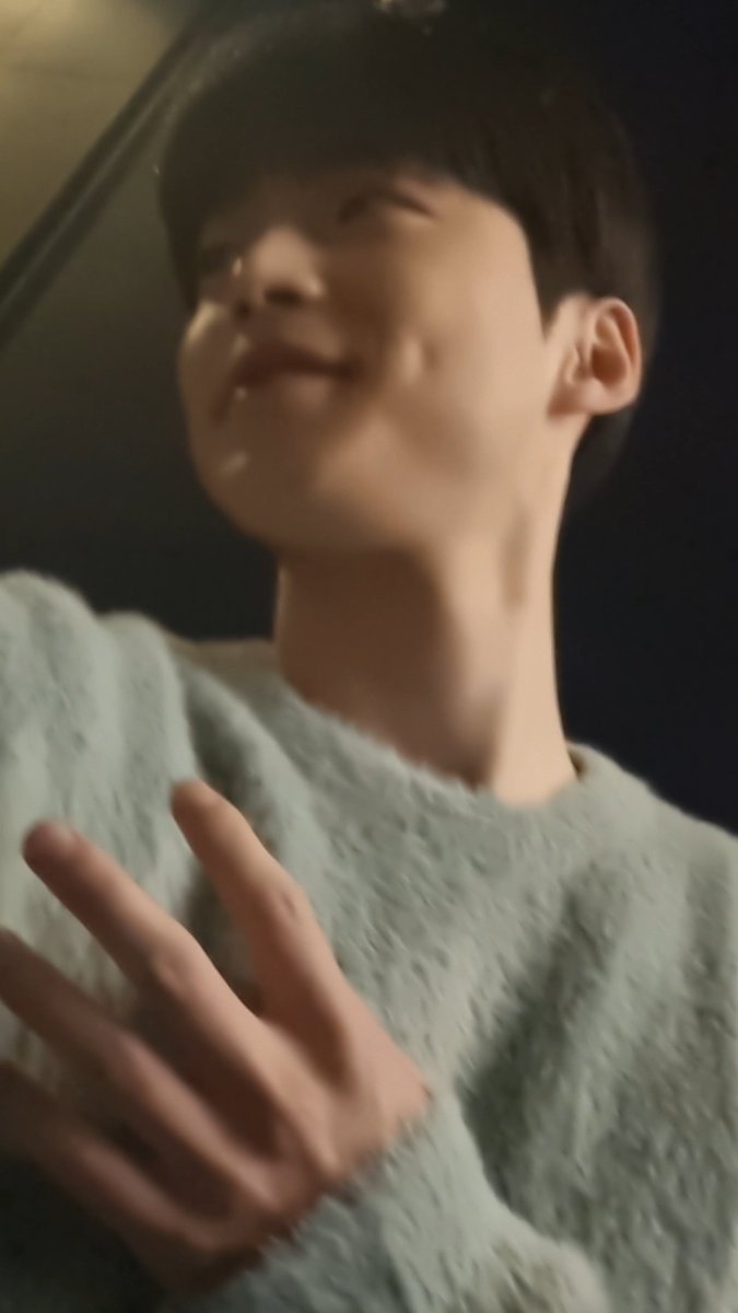 Cinna_tms's tweet image. 내 폰 갖다버려......