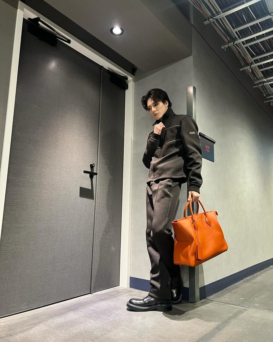 Jenod_'s tweet photo. I find that my charm seems to amplify while clutching this Prada bag in my hand. Its casual design renders it a versatile accessory. The sleek contours and elegant finish not only enhance my ensemble but also making it a practical yet stylish companion for any outing. https://t.co/AsQ6D7tGdF