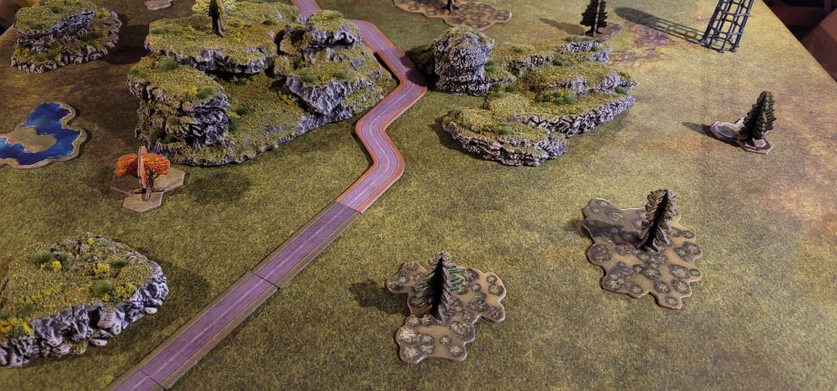 AceKaller's tweet image. Fresh from victory over the Hells Horses, House Po Ding jumps to the next Clan system to attempt another daring raid. In this engagement, Po sends his trusted aide Max with a scouting detail to discern the enemy disposition. #battletech #alphastrike #batrep