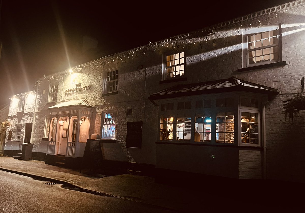 On the eve of #SmallBusinessSaturday, we spent the afternoon with #Hospitality Minister <a href="/kevinhollinrake/">Kevin Hollinrake MP</a> in his constituency of #Thirsk and #Malton.

Please do your best today to support small businesses. <a href="/punchpubs/">Punch</a> <a href="/UKHofficial/">UKHospitality</a> <a href="/beerandpub/">British Beer & Pub Association</a> <a href="/BIIandBIIAB/">The BII</a>