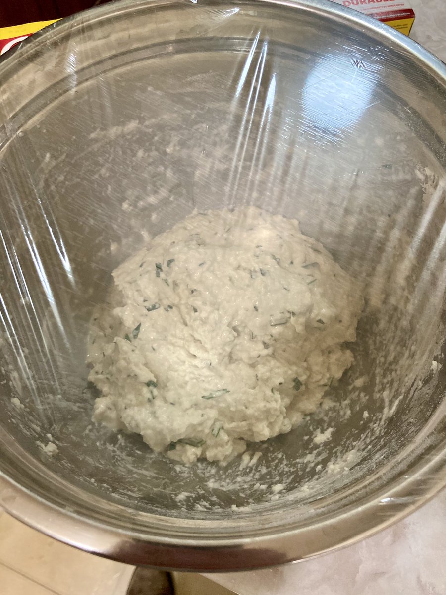 CagedChef457's tweet image. There’s delicious skullduggery afoot!! 

(it’s been 12 hours so far) 

#breadloaf