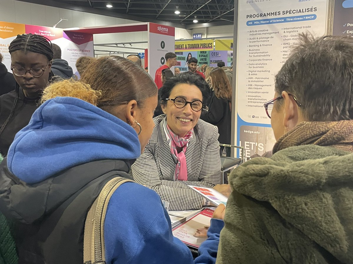 Studyrama G Ecoles (@s_grandesecoles) on Twitter photo Sur les salons les directeurs de programme sont à l’œuvre ! Avez vous reconnu à Marseille <a href="/sylvieOjean/">Sylvie JEAN</a> ? <a href="/KedgeBS/">KEDGE Business School</a> Sur les salons les directeurs de programme sont à l’œuvre ! Avez vous reconnu à Marseille <a href="/sylvieOjean/">Sylvie JEAN</a> ? <a href="/KedgeBS/">KEDGE Business School</a>