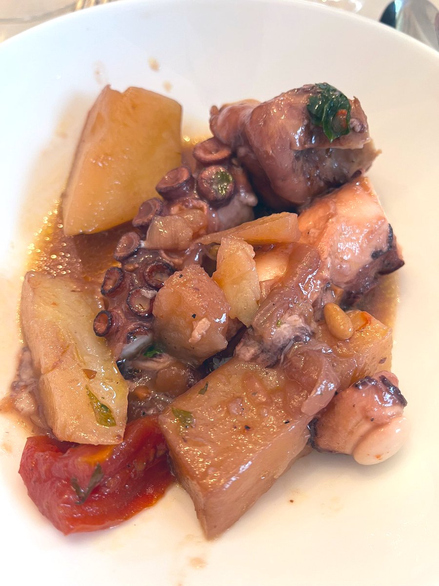 Sgallegob's tweet photo. Asado de pulpo aguileño. #rodados https://t.co/3746N2cl0k