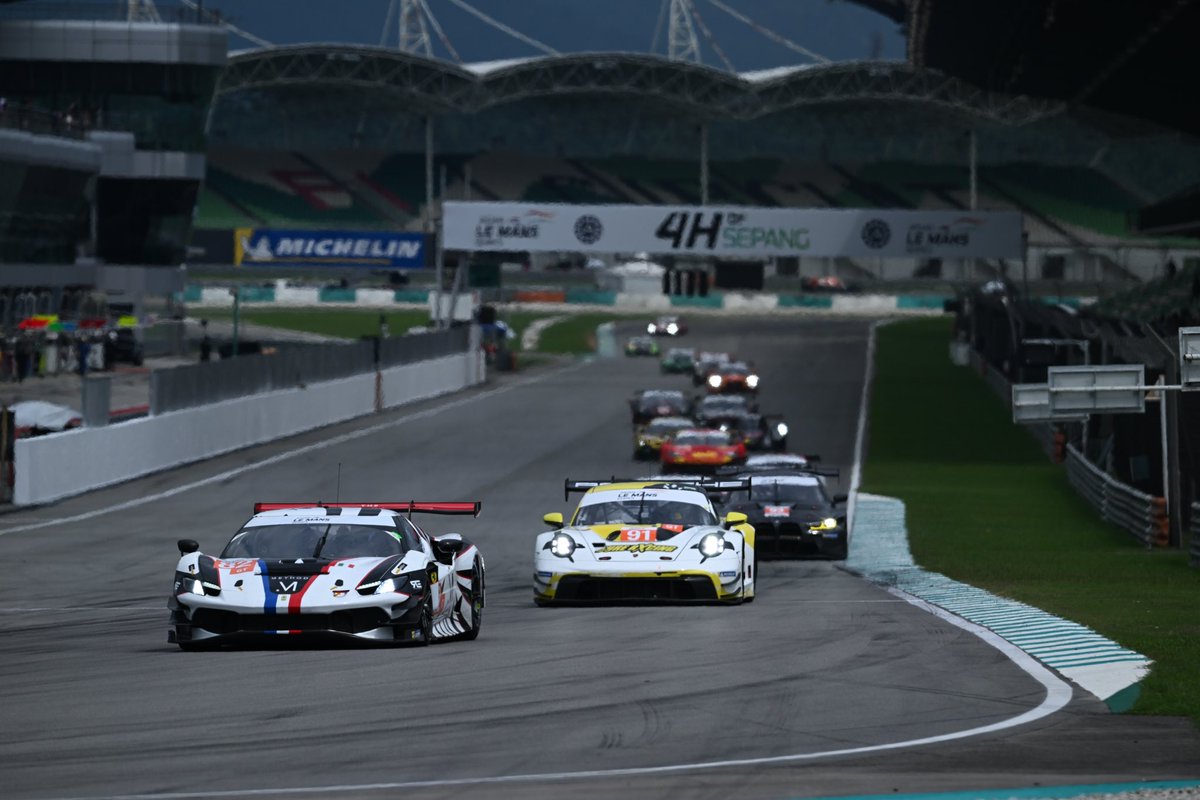 <a href="/AsianLeMans/">Asian Le Mans Series</a> in <a href="/sepangcircuit/">PETRONAS Sepang International Circuit</a> 

Race 1 結果: 21位

最初の1時間はトップ争いをしていましたが突然ギアボックスが作動しなくなり急いでピットイン、修理作業を行いました。結果的に7ラップ失い、勝負圏内から脱落してしまいました。明日はレース2。再び挑戦します🤛🤛🤛

<a href="/AFCorse/">AF Corse</a> 

Photo credit: