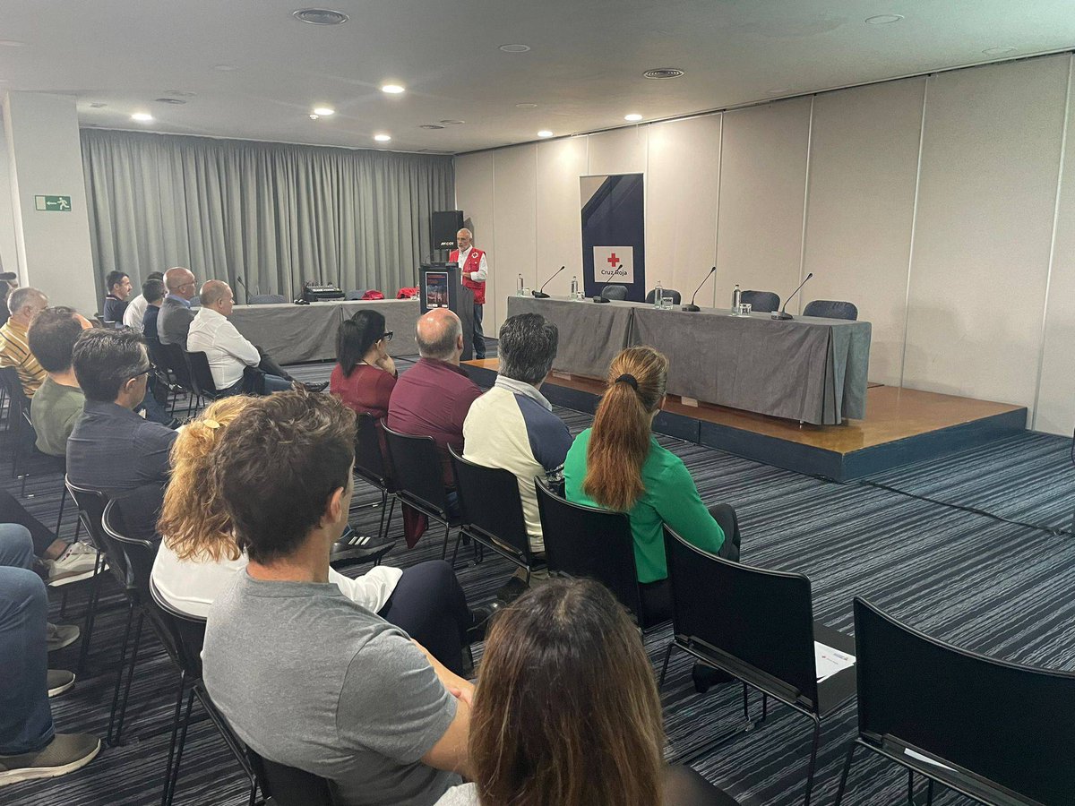 CruzRojaProvTfe's tweet photo. Da comienzo la V Jornada Formativa en Protocolos de Emergencia 2023 en el Hotel H10 Taburiente Playa, La Palma.

Primera ponencia de la mañana, “Suicidio, conocer para actuar” de la mano de Antonio Rodríguez Cerezo.
#CruzRojaLaPalma
@Cablapalma https://t.co/h5qqtGKhkh
