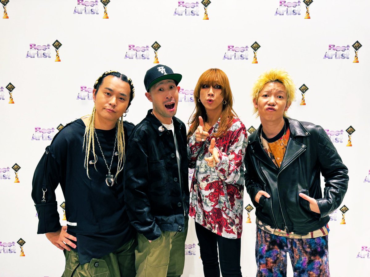 super_beaver's tweet photo. 【#ベストアーティスト2023 】

「#名前を呼ぶよ」
「#グラデーション」

2曲のSPメドレーを披露させて頂きました！ありがとうございました！🎊

＝＝＝

「グラデーション」も収録される

#SUPERBEAVER 
New Album『#音楽』

2024年2月21日(水)に発売決定！
▶︎https://t.co/pxwxf7roq5 https://t.co/Sn4drsRgqU