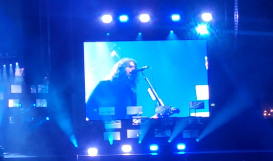 kitson84's tweet photo. Foo Fighters Adelaide. Absolute masters! #foofighters #Adelaide https://t.co/phg5oKqGqu