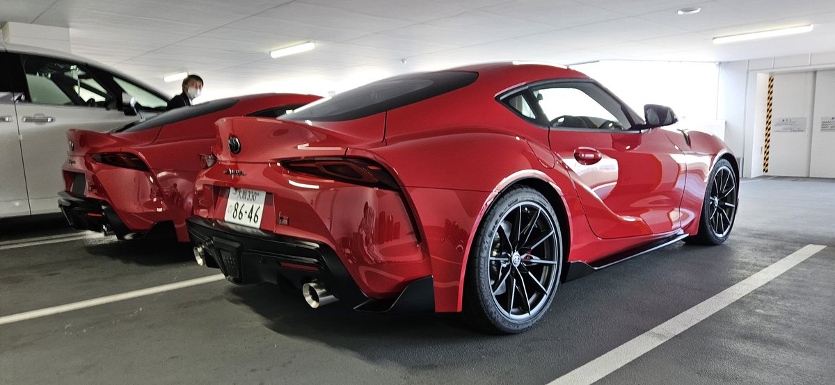 s_toshi0705's tweet photo. 遂にようやくやっと！
スープラRZ納車🚗🎊
まだ店にSZ-Rも有ったから記念に並べさせてもらって記念撮影📷️

本日よりスープラオーナー復帰です！
またどうぞよろしくお願いします🙇✌️
#SUPRAISBACK ❗ https://t.co/eJwobM0DcM