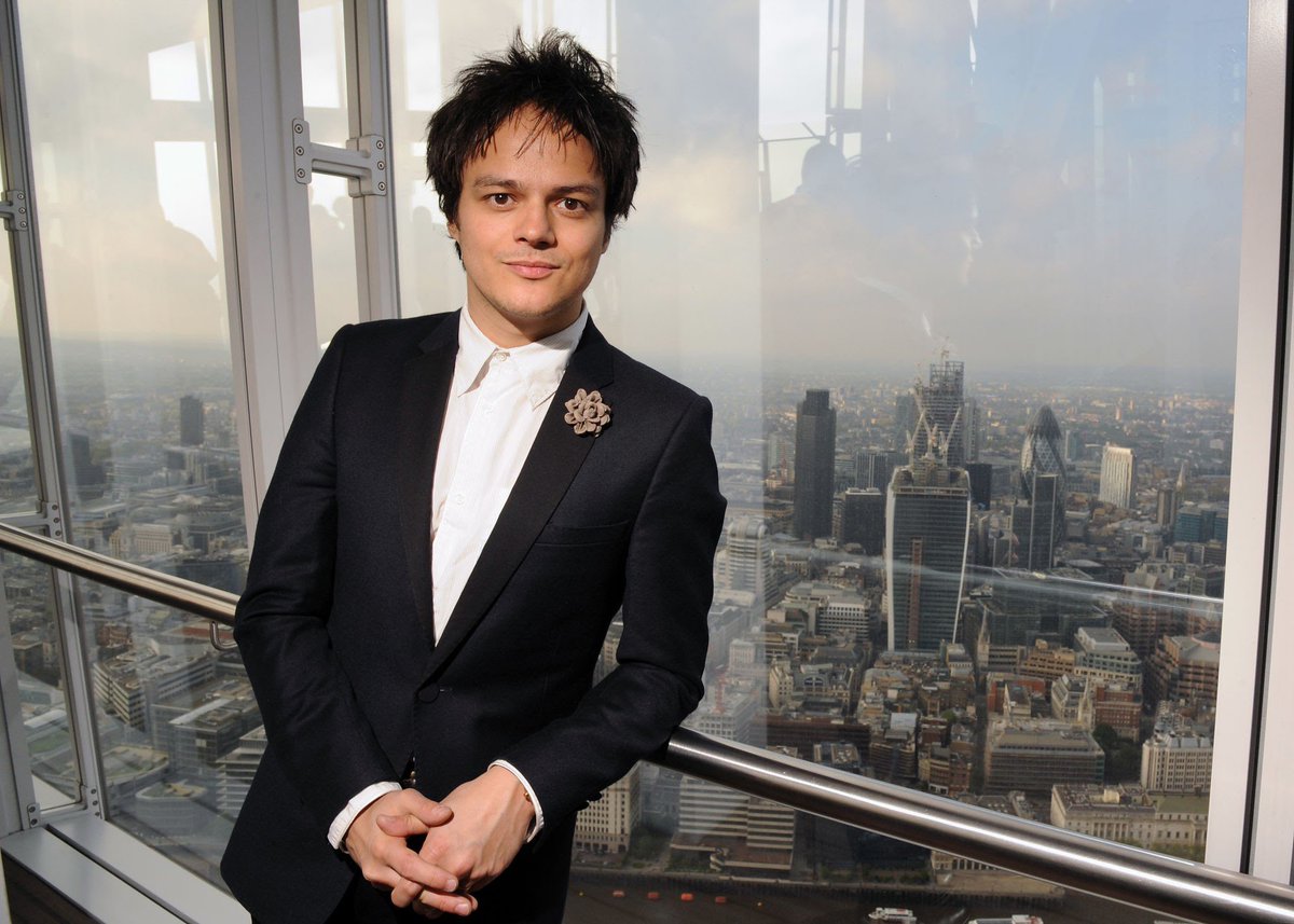 Loved having @jamiecullum on the show this week.! Our first fans sharing the show 7 years ago were the @JamieCullumJP , after @lozgarratt debuted our first ep we had a 50% #japanese listenership for the first 6 months! @LondonJazz link 👉 thejazzpodcast.buzzsprout.com/81894/14062604…