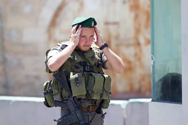 OmJ_J3Nggott's tweet photo. TERBARU ⚡️

Yedioth Ahronoth Hebrew Seorang petugas yg menjaga unit Golani dperbatasan Gaza 👉dia menembak rekan² tentaranya karena mengira mereka adalah pejuang Hamas

Pasukan lain membalasnya dengan menembak tentara mereka sendiri dan melukainya

Zionis kena Serangan Panik https://t.co/YG2ct6cqg8
