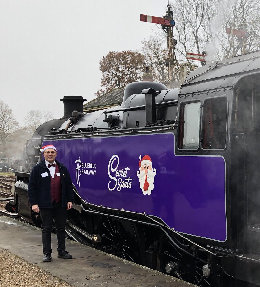 PaulBromley's tweet photo. It’s my favourite weekend of the year - stewarding on the #SantaSpecials @bluebellrailway today followed by @EmiratesFACup 3rd round draw tomorrow.

It’s the most wonderful time of the year!

🚂⚽️🎅 https://t.co/xgT0iPRnHU