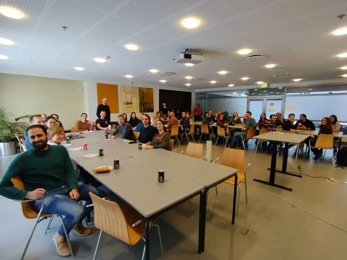 SDU_PhD's tweet image. 🍕 What a fantastic pizza lunch event we had at SDU! It was great to see PhDs and postdocs, come together to socialize, and network over some delicious pizza.

Stay in touch and let us know your favorite events so we can continue to bring you more of what you love.
#SDU #PAUSD