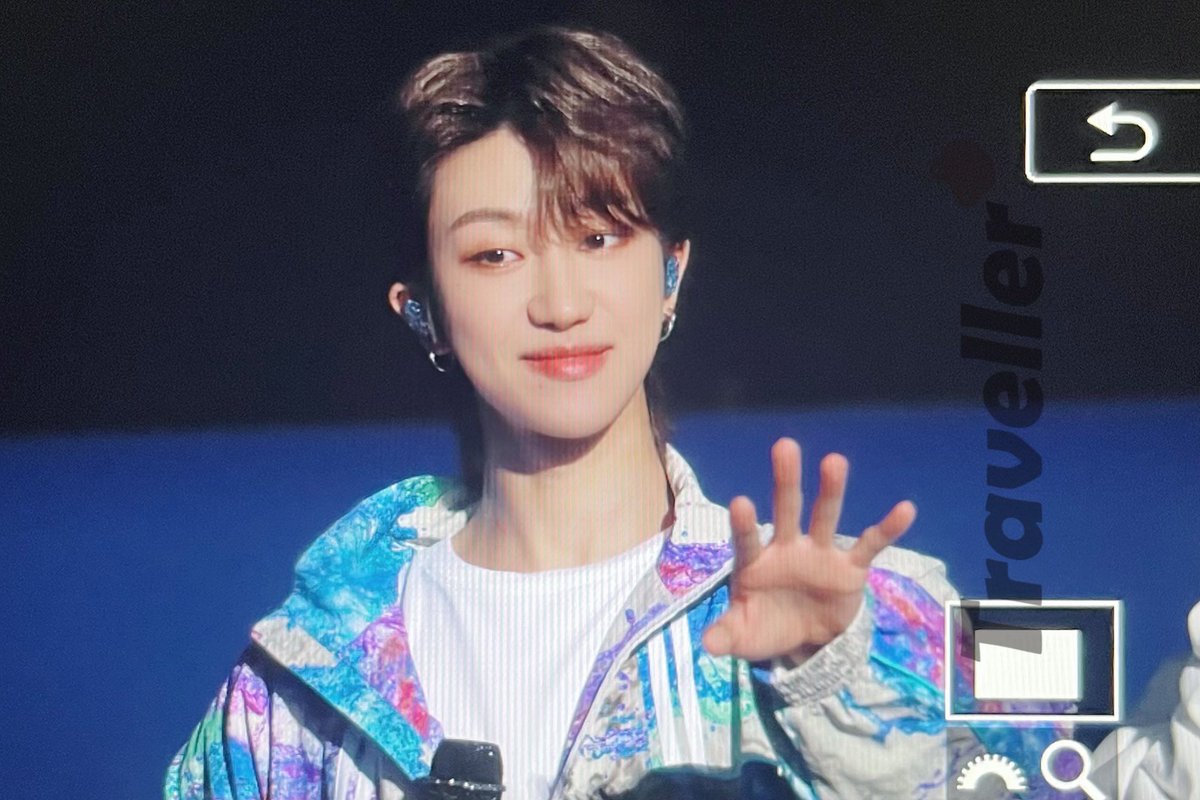 명호야 어떻게 이렇게 잘생기고 달콤하게 생겼어