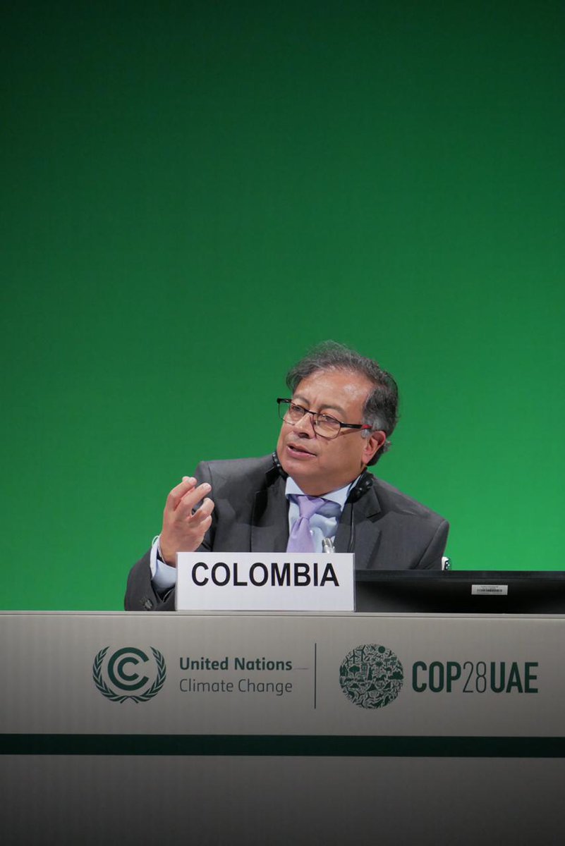 🚨 BREAKING NEWS FROM #COP28! 🚨 

#Colombia just became the tenth country to join the call for a #FossilFuelTreaty! 🇨🇴

"I have no doubt which position to take: between fossil capital and life, we choose the side of life." 🔥 - <a href="/petrogustavo/">Gustavo Petro</a> 

fossilfueltreaty.org/colombia🧵