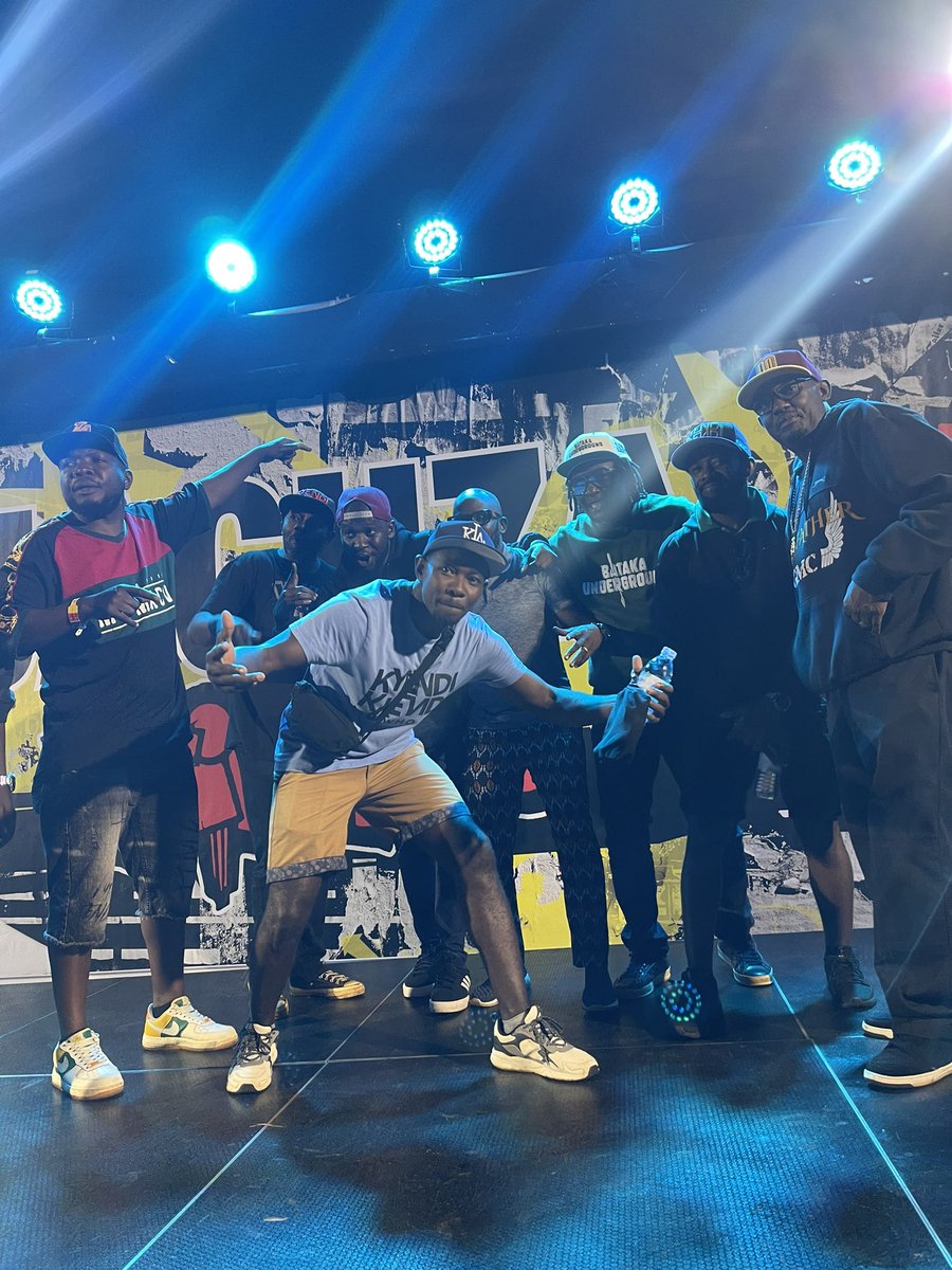 Atemi_David's tweet photo. A big thank you to @Xensonart for organising and hosting the #JaguzaHipHop50 it was 🔥🔥🔥 and to @AbramzTekya @St_Nellysade @Sabasabamusic Lyrical G, Big Sam for gracing us with you presence #UgHiphop https://t.co/NMSlhmRJ8S