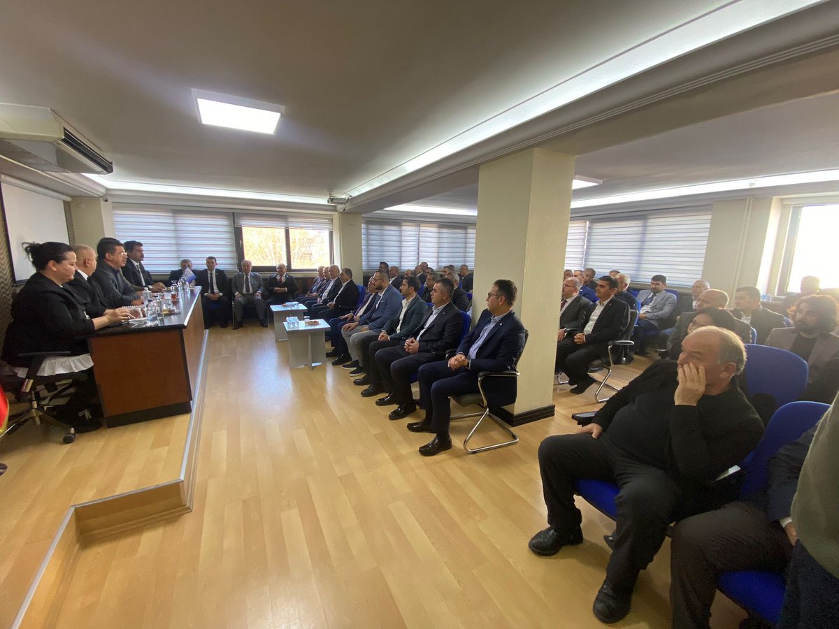📍Denizli

Ekonomi İşlerimden Sorumlu Genel Başkan yardımcımız <a href="/ZeybekciNihat/">Nihat Zeybekci 🇹🇷</a> katılımlarıyla Denizli Esnaf ve Sanatkârlar Odaları Birliğini ziyaret ettik.

Şehrimiz ve ülkemizin ticari ve ekonomik hayatına katkı sağlayan esnafımızın daima yanındayız.