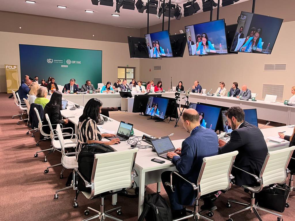 oneplanetsummit's tweet photo. In line with the #OneForestSummit commitments, President @EmmanuelMacron announced today a €100M!
A launch event was organized by 🇵🇬 & 🇫🇷 ministers, with the Ex VP of the @EU_Commission 🇪🇺 & Country packages partners, such as @TheWCS.
#OnePlanetSummit delivering concretely! https://t.co/Blp4APMDDY