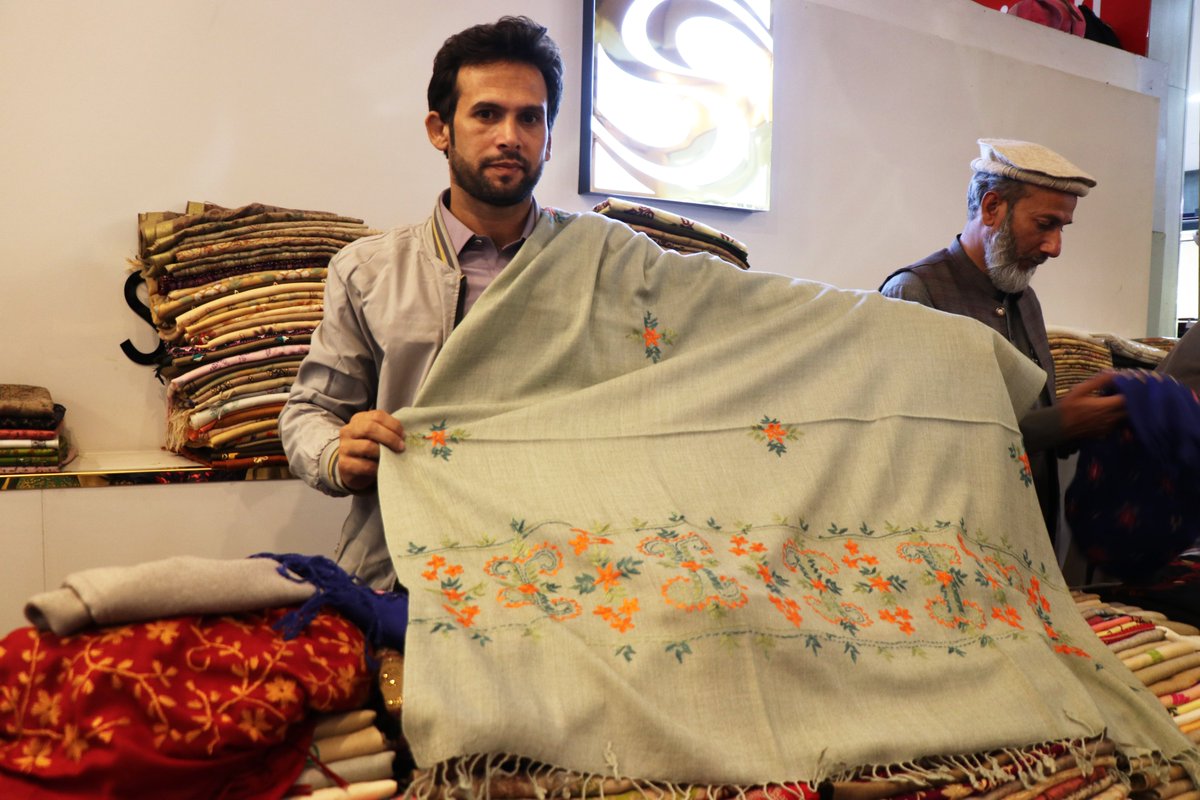 Safa_Mall's tweet image. Embark on a cultural journey filled with vibrant experiences at Safa Gold Mall's Cultural Extravaganza! 🎉✨

#safagoldmall #safagold #newoutlet #sanasafinaz #MinnieMinors #rollovers #littlepeople #kidswear #levis #mariaB #ethnic #limelight #khaadi #sanasafinaz #zeen #vanya