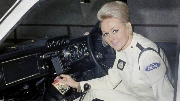 puc_ie's tweet image. #RosemarySmith
#PlugBoard
The Fast and the Fabulous

púck.ie/rosemarysmith/